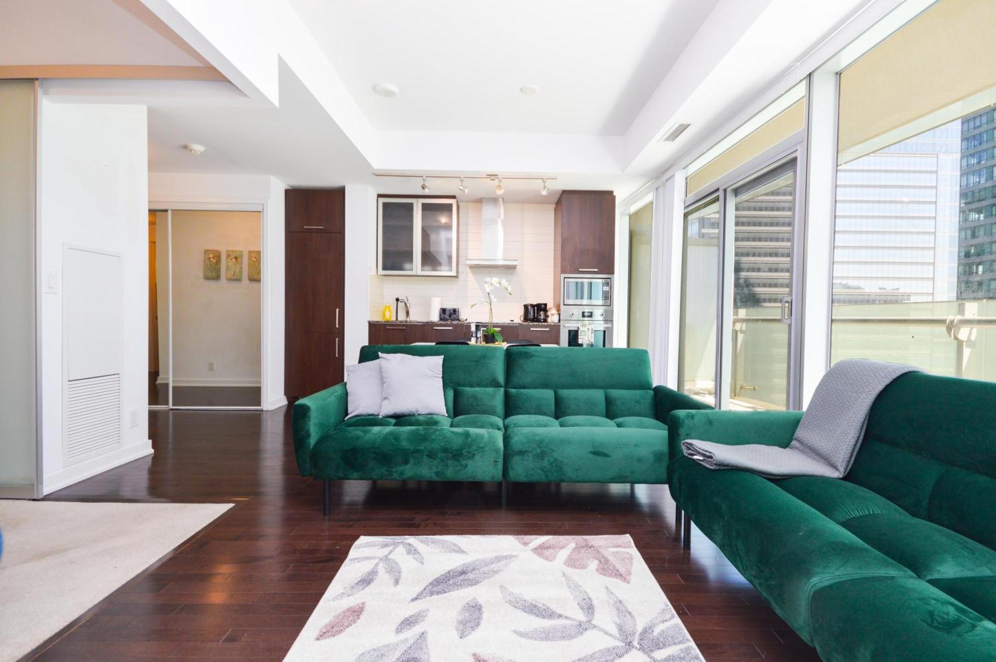 Downtown Toronto Condo Near Cn Tower, Scotiabank Arena, Rogers Centre, Union Station Екстериор снимка